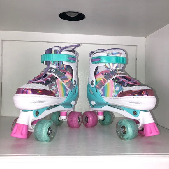 Light Up Roller Skates Adjustable Big Girls Sizes 3-6 Like New - Picture 6 of 10